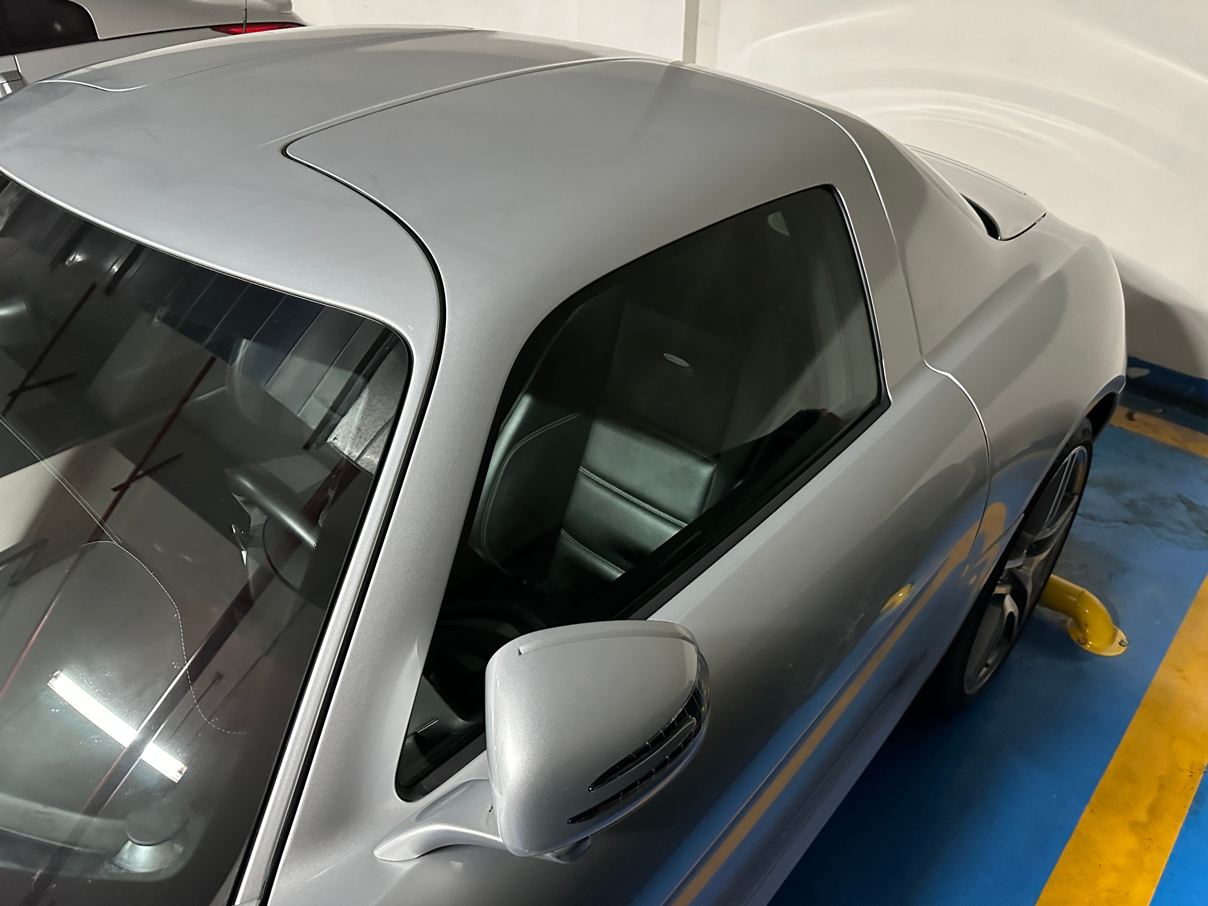 银色奔驰太帅了