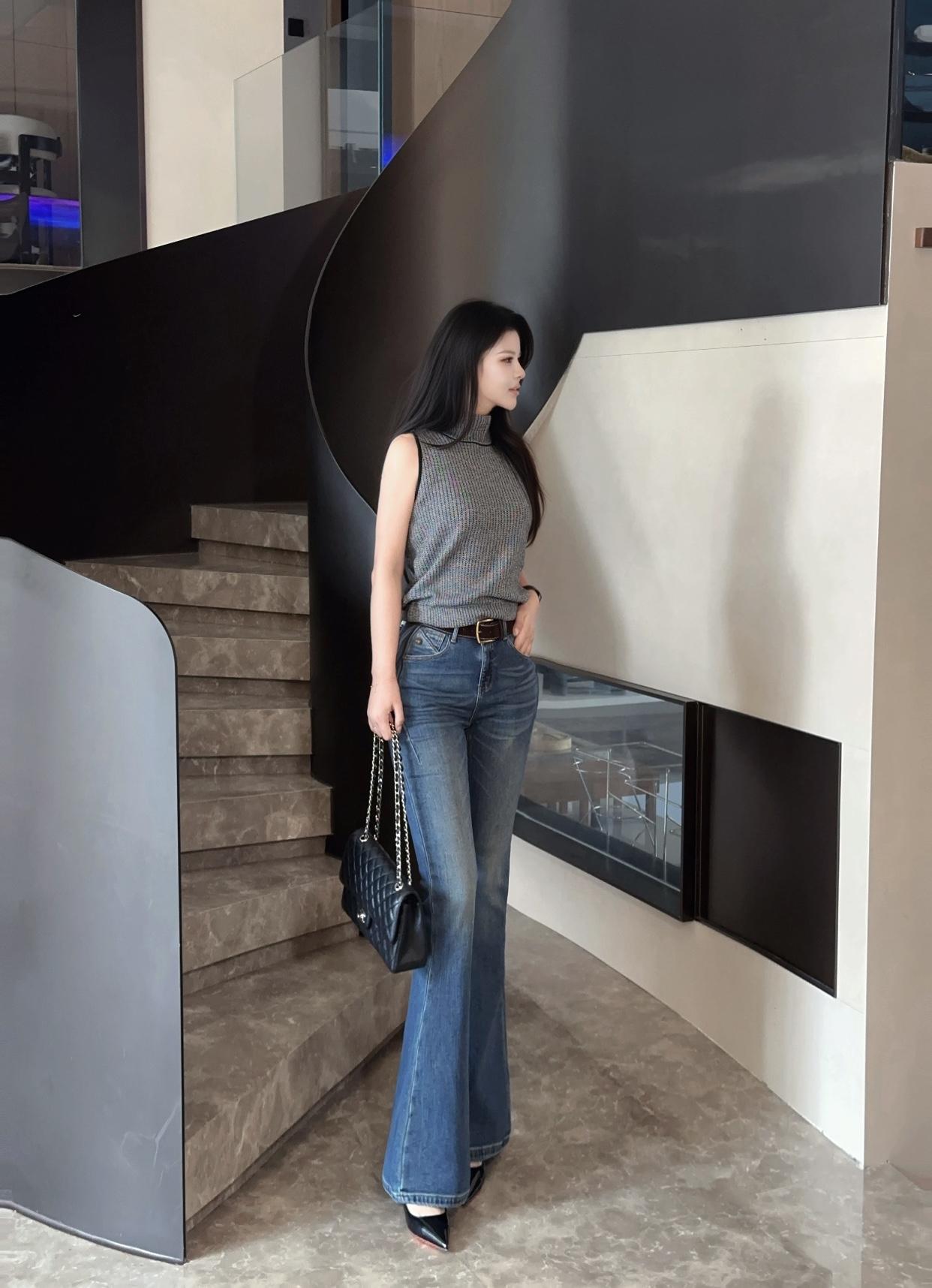 风情万种的女人是什么样的?举止得体，不会过于张扬。