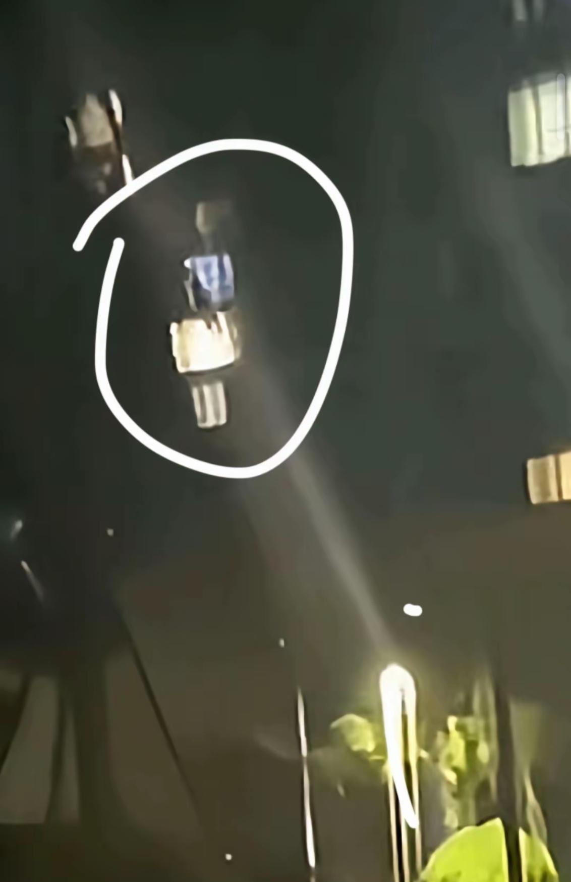 今天一位北京朋友莫名其妙问了我一个问题，问广东清洁工阿姨几点搞卫生，我问他好好的