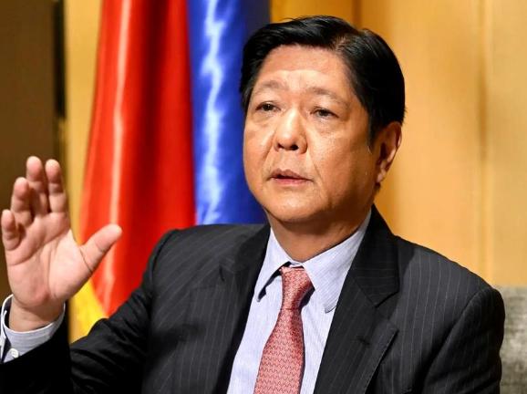 不到半月就服软？菲律宾防长跪求原谅，中方为何冷漠到底？2026年7月刚