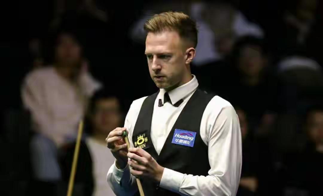 北京时间12月6日，英锦赛8强继续进行，中国名将张安达对阵肖恩.墨菲，双方通过9