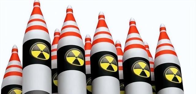 中国不首先使用核武器，可美国已经使用过核武器，而日本已经堆聚了能够制造出4000