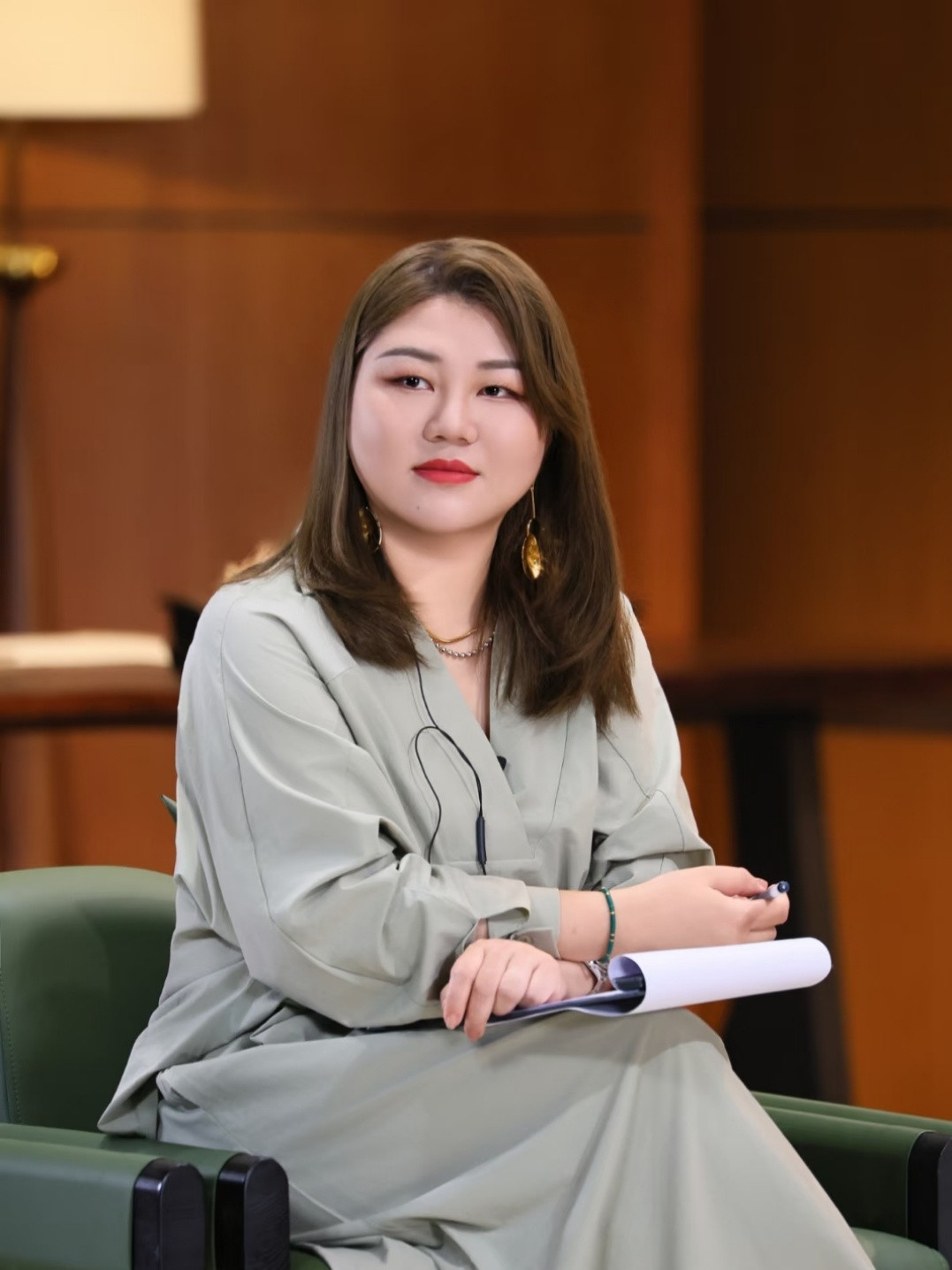 杨天真说自己会赚钱不会理财网友：‘姐，赚钱靠你，理财靠命吧！’毕竟钱进了她口袋