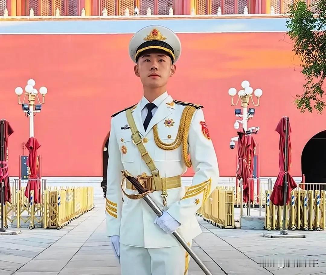 徐班长深夜发文揭开前女友真面目！8月12日晚，“徐班长”徐明旭突然发文，首
