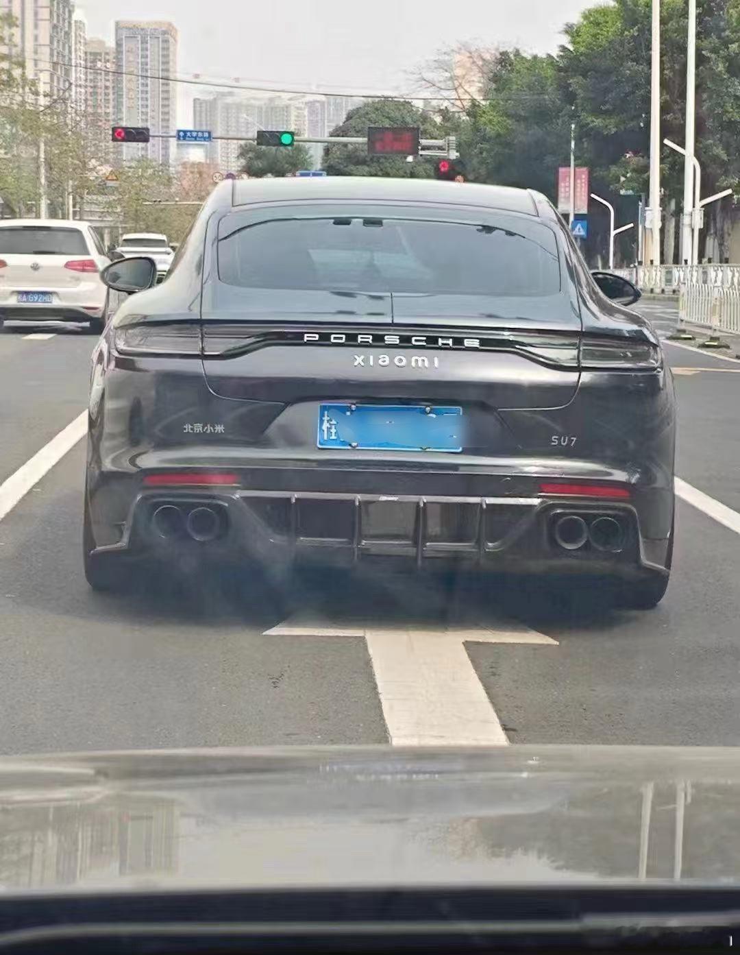 保时捷车主都有一个小米梦[笑着哭][笑着哭][笑着哭][捂脸哭][捂脸哭][允