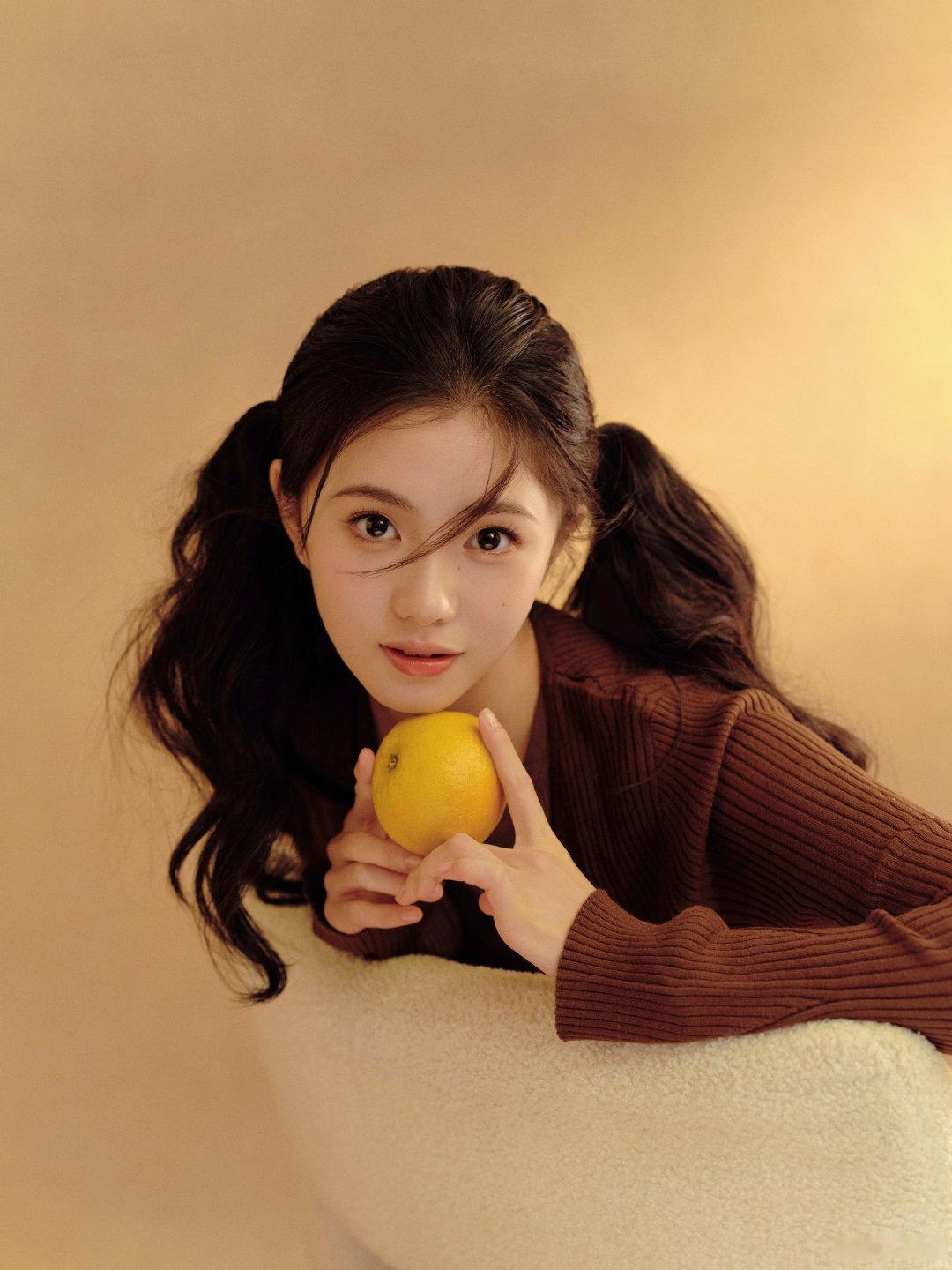 刘浩存不营业派对刘浩存双马尾好可爱刘浩存不营业派对刘浩存​​​​