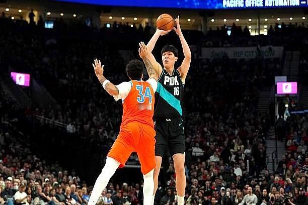 老詹伤病管理缺阵，湖人这球还赢了。12月1日，湖人主场133-121干掉鹈鹕