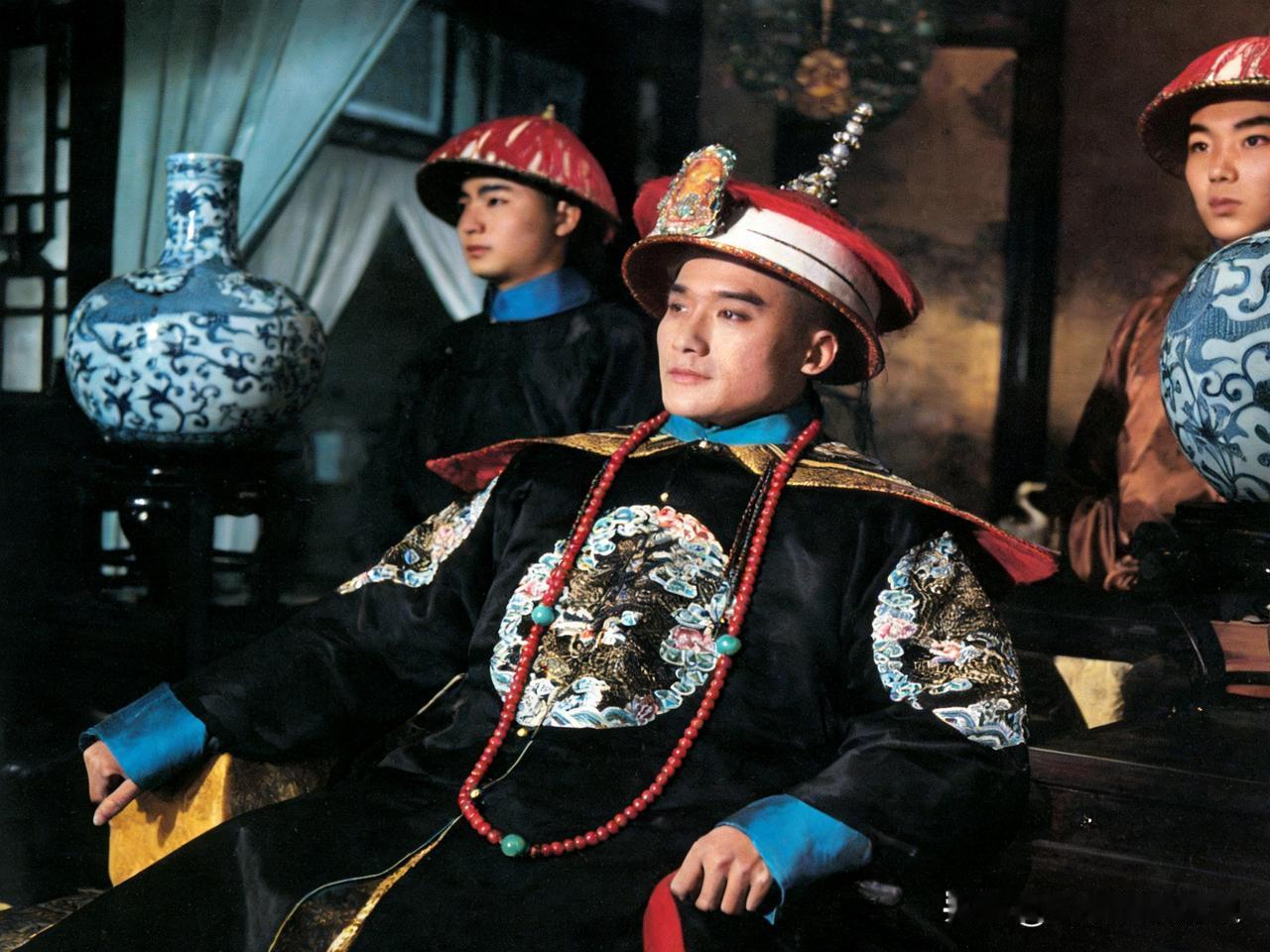 咸丰和崇祯面临的局面是一样的，内部农民起义军如火如荼，外部异族虎视眈眈，但是，咸