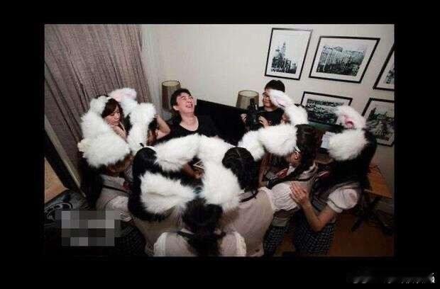 丝芭陪酒看到这个图片我真的吐了🤮