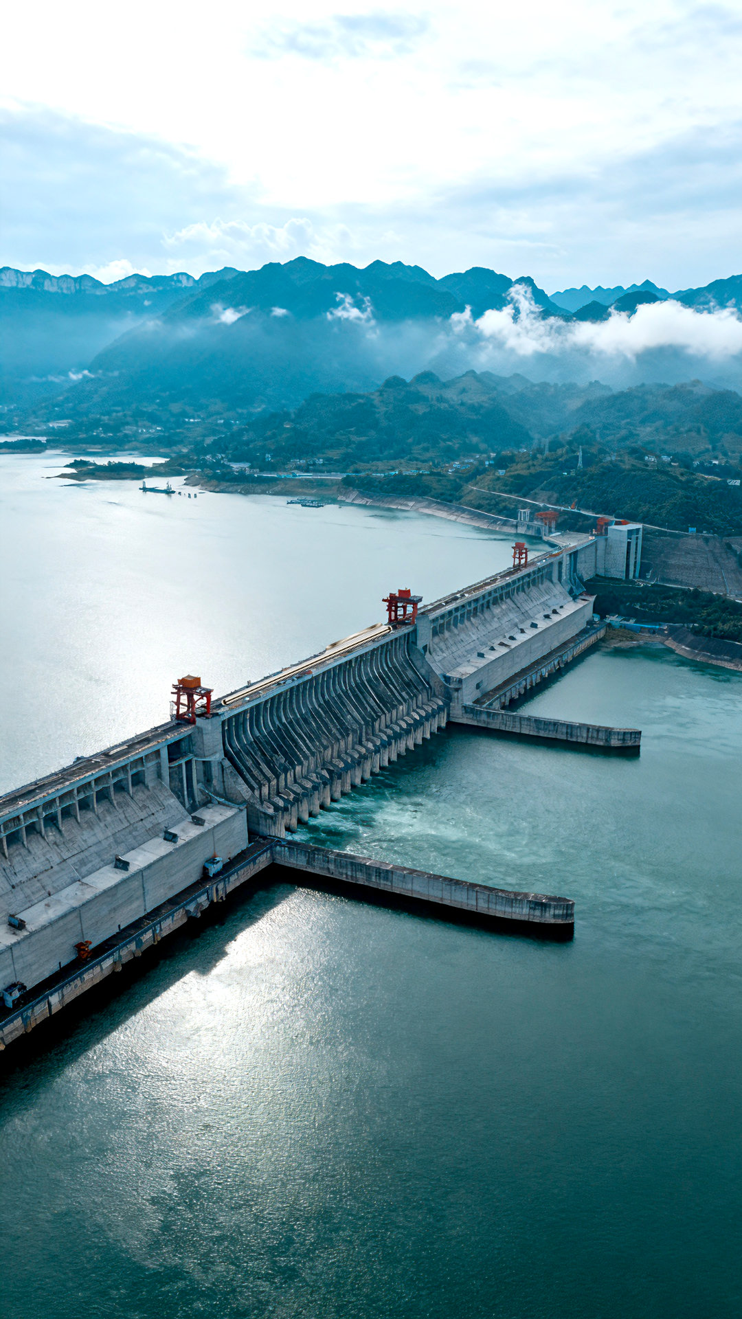 👉🏻来找找Mate70Air藏在哪里🧐Mate70Air轻薄的含金