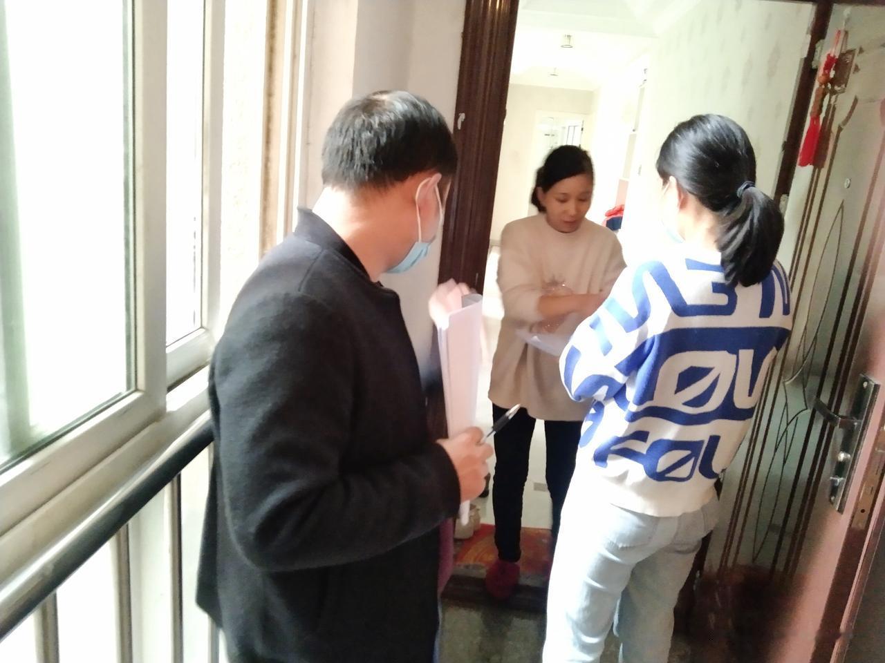 业委会有权聘请或解聘物业公司，建议物业收费由业委会负责收取，此费用属于小区缴纳物