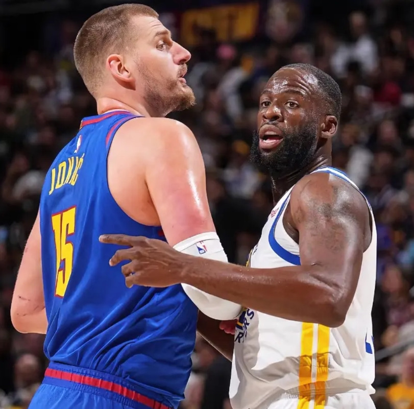 勇士输掘金，单纯的打不过而已。两队防守都一般，纯拼进攻，典型的“爽文局”。但