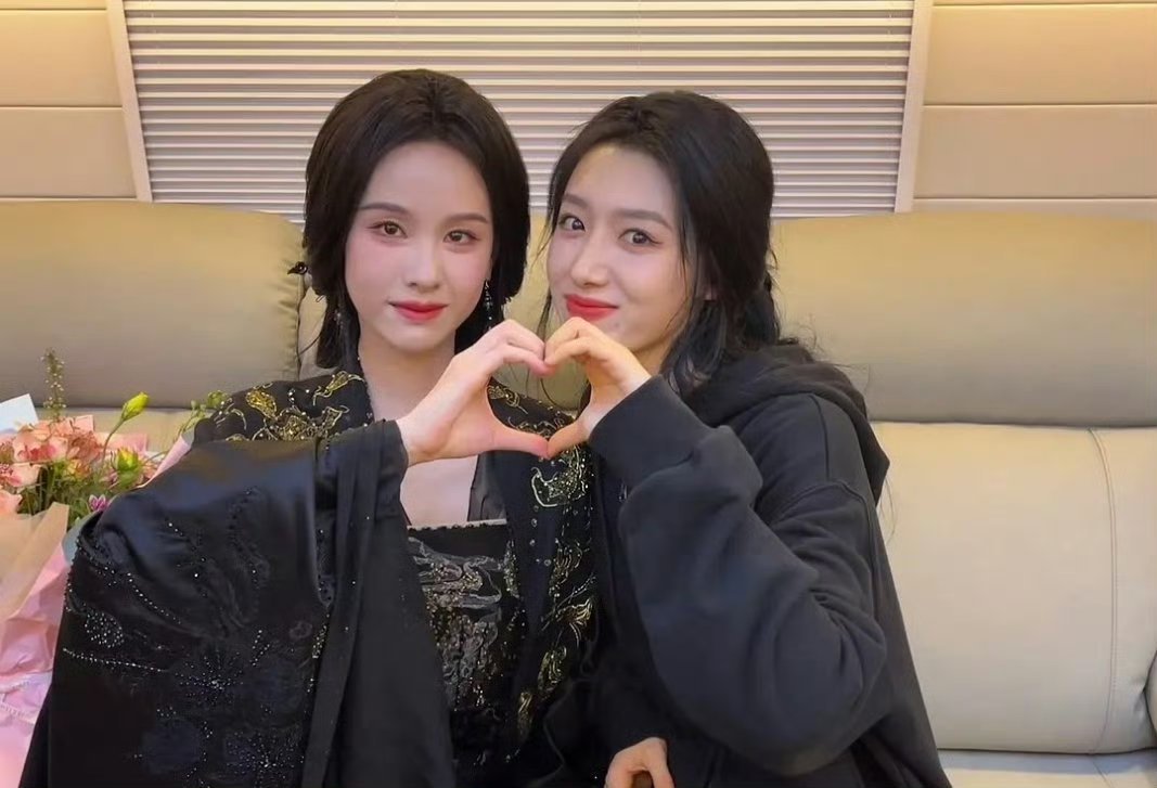 月鳞绮纪里陈都灵的替身女演员，是不是有点像卢昱晓？