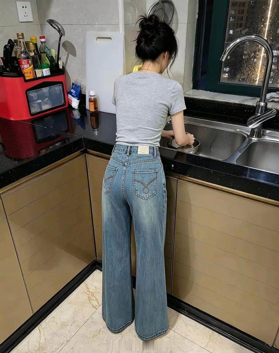 我觉得结婚之后女人一旦重心往家庭偏移，有没有学历似乎差别不大。我大嫂就是初中还没