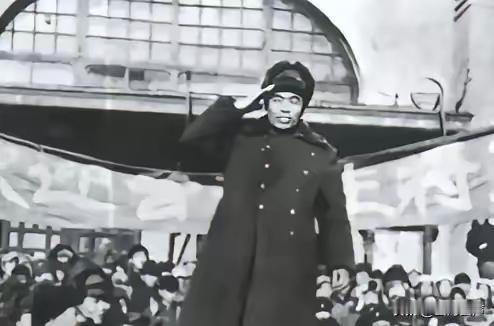 败退台岛的老蒋，听到曾泽生率领50军，在朝鲜战场上把美军、英军，打得跪地喊娘的时