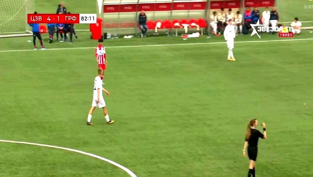 16岁的万项刚踏上塞尔维亚豪门的草坪，球鞋底的泥还没干，一纸调令就砸到了他脸上，