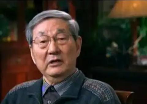 朱镕基总理早在主政上海时期，就给自己立下严格自律的从政“五戒”：不登报、不上电