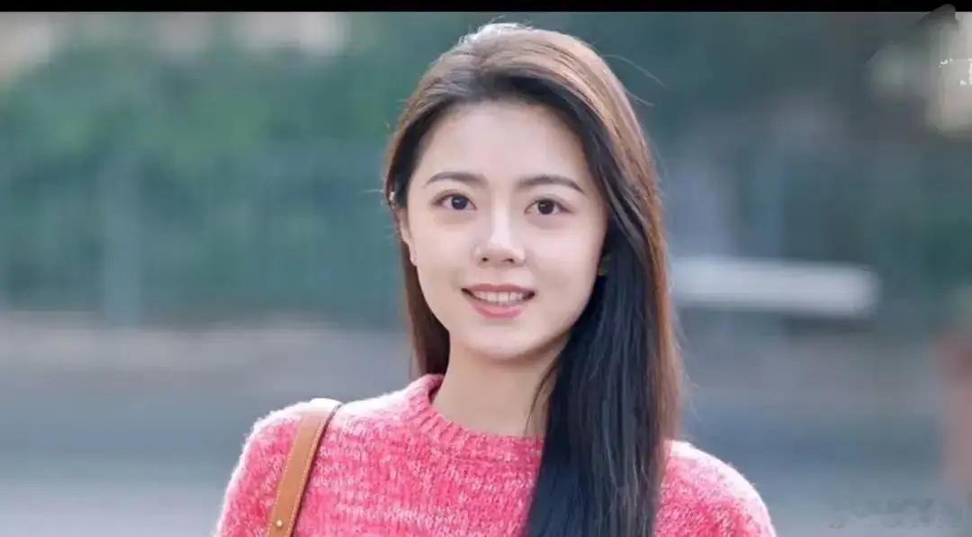 《骄阳似我》翻车，锅不全在赵今麦。剧情就是老掉牙的“霸总+灰姑娘”，没惊喜也没大