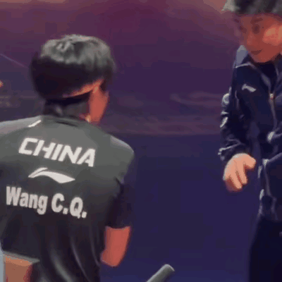 王皓是不是太心急了，王楚钦3-0横扫约内斯库，甚至第三局只让对手拿到1分，