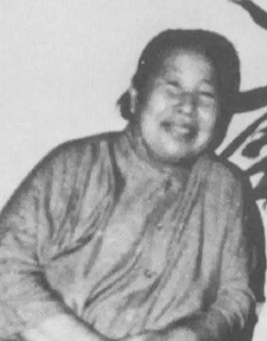 1961年11月25日早上，宋庆龄上海寓所的厨房。50岁的保姆李燕娥前脚刚跨进门