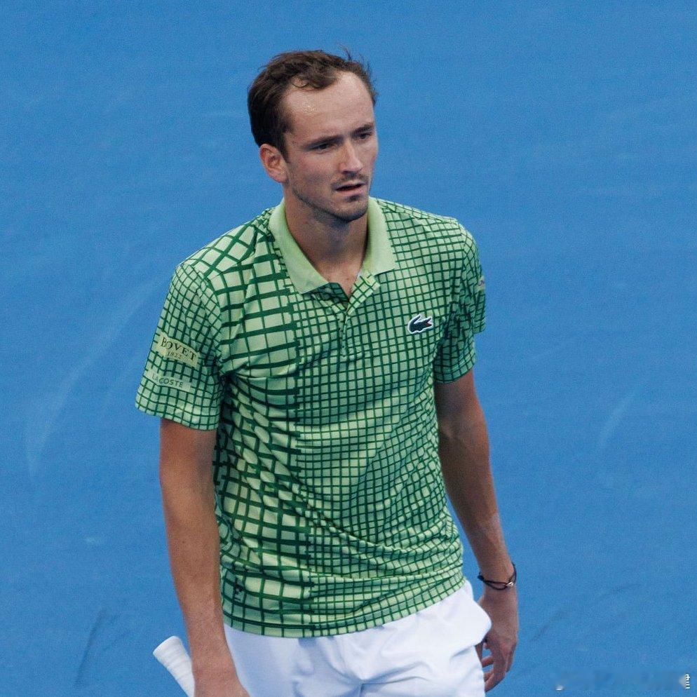 梅德韦杰夫希望建立仅包含大满贯和大师赛的排名系统。“这是缩短赛程的唯一方法。但