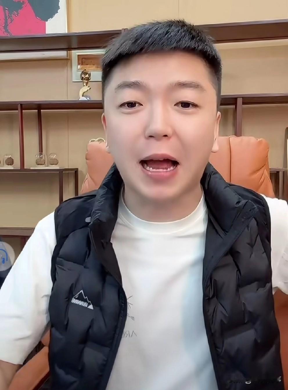 阿宇揭秘王某人没签dz公会原因。昨天报道王某人没