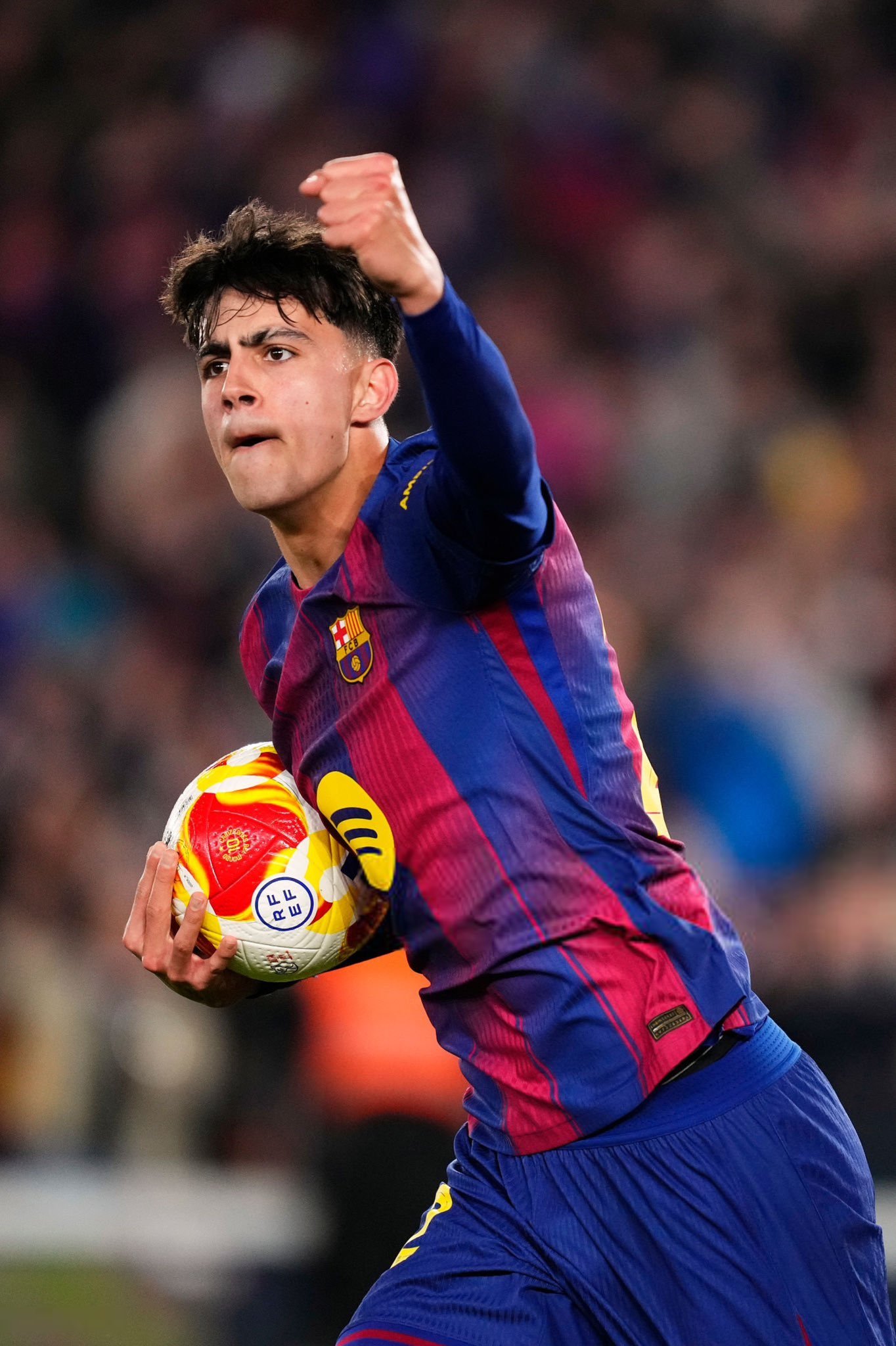 马卡报：伯纳尔成功赢得了弗里克的信任，并成为他阵容中的重要一员。他不仅在中场表现