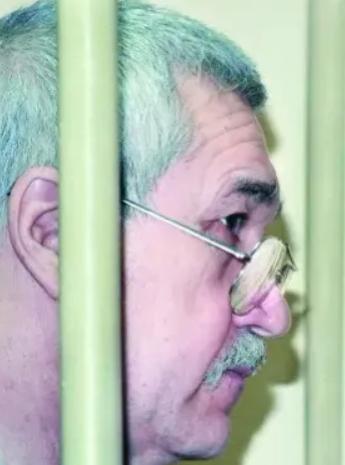 2001年11月，俄罗斯驻美国情报处副处长返回莫斯科，当他走下飞机那一刻，突然，