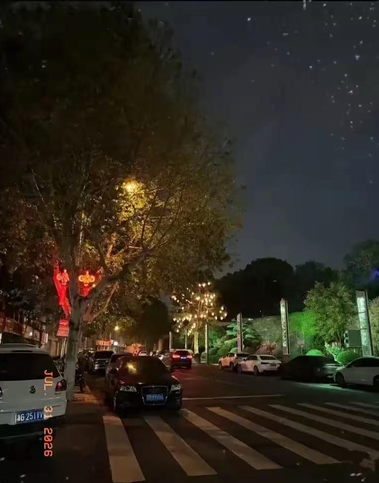 提前通知一下大家好有个心理准备今天7月31日就正式进入中伏第七天了，而且今年