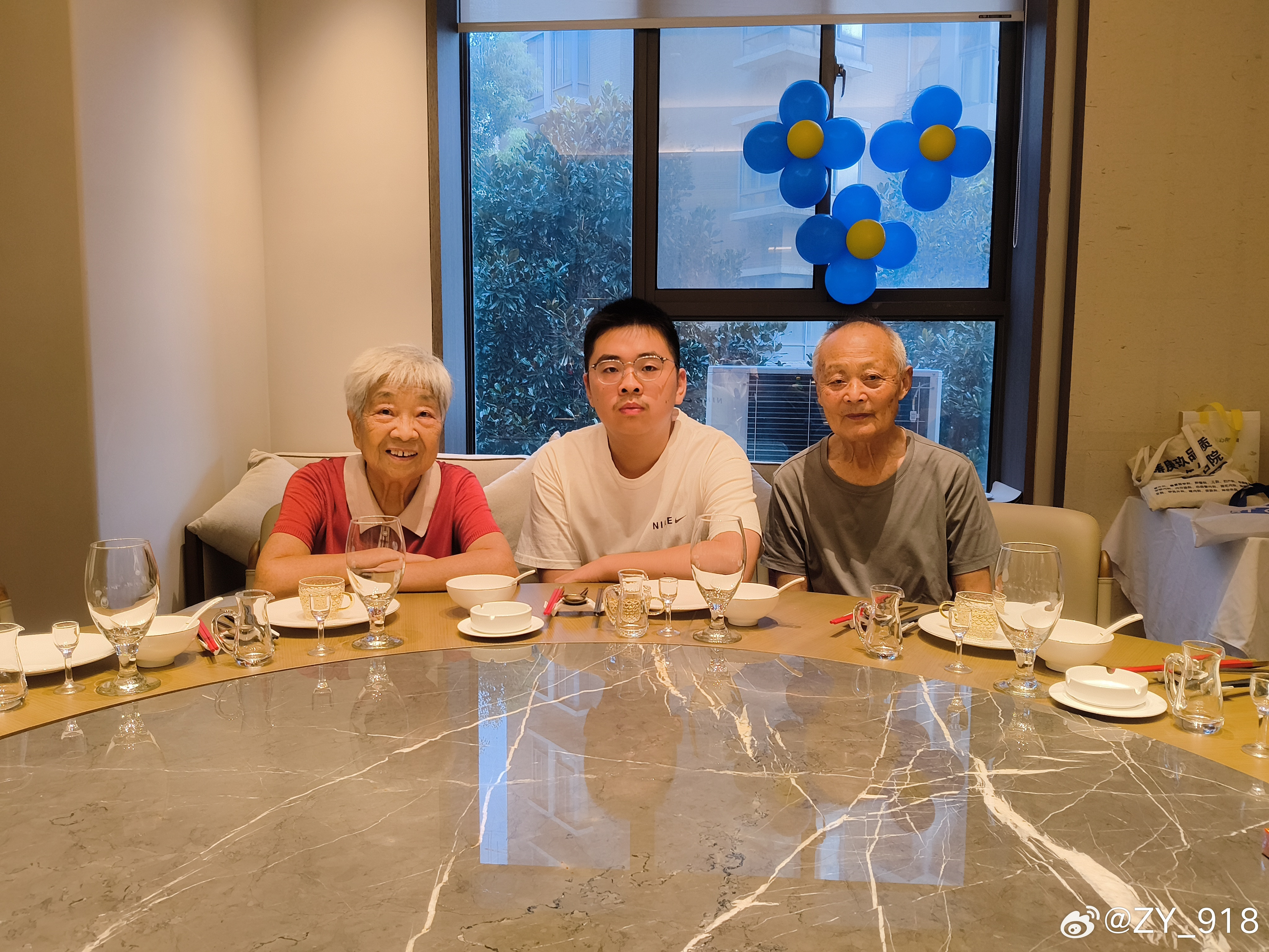 一份录取通知书，是一段旅程的终点，也是新的开始。儿子九月8和9号报道了，这几天一直按照清单在准备行李