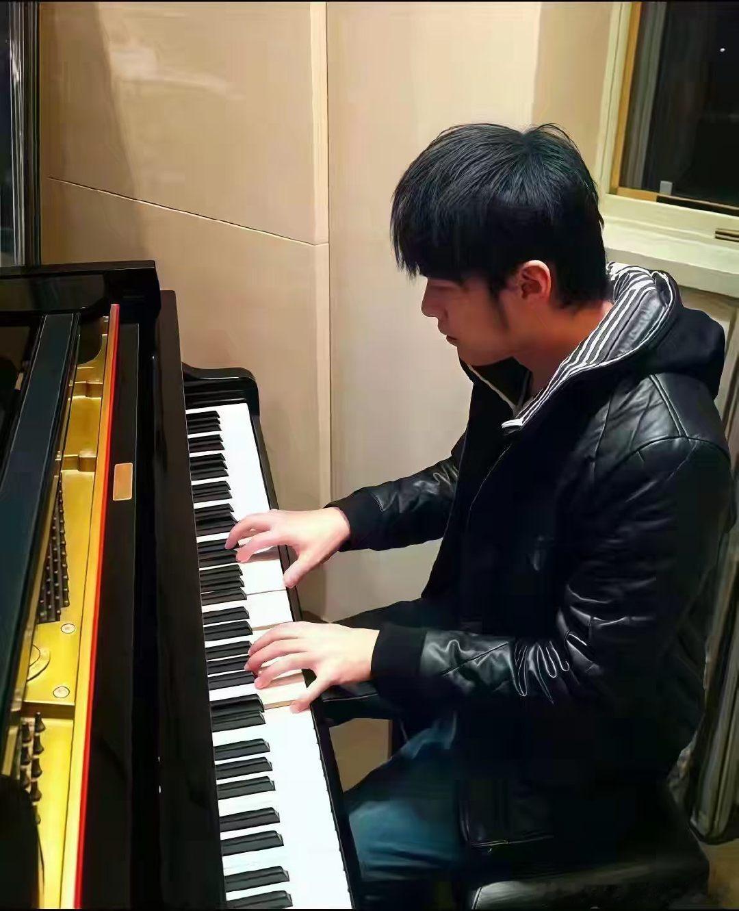#周杰伦#爱上Jay人之常情​