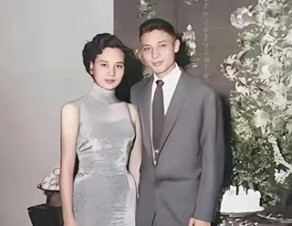 1967年10月31日，台北市士林官邸，蒋介石80岁寿宴现场，蒋经国长子蒋孝文（