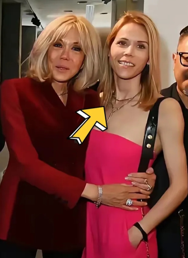 终于懂了！并非布里吉特太年长无法生育，马克龙才没有自己的亲生孩子，而是他将布里