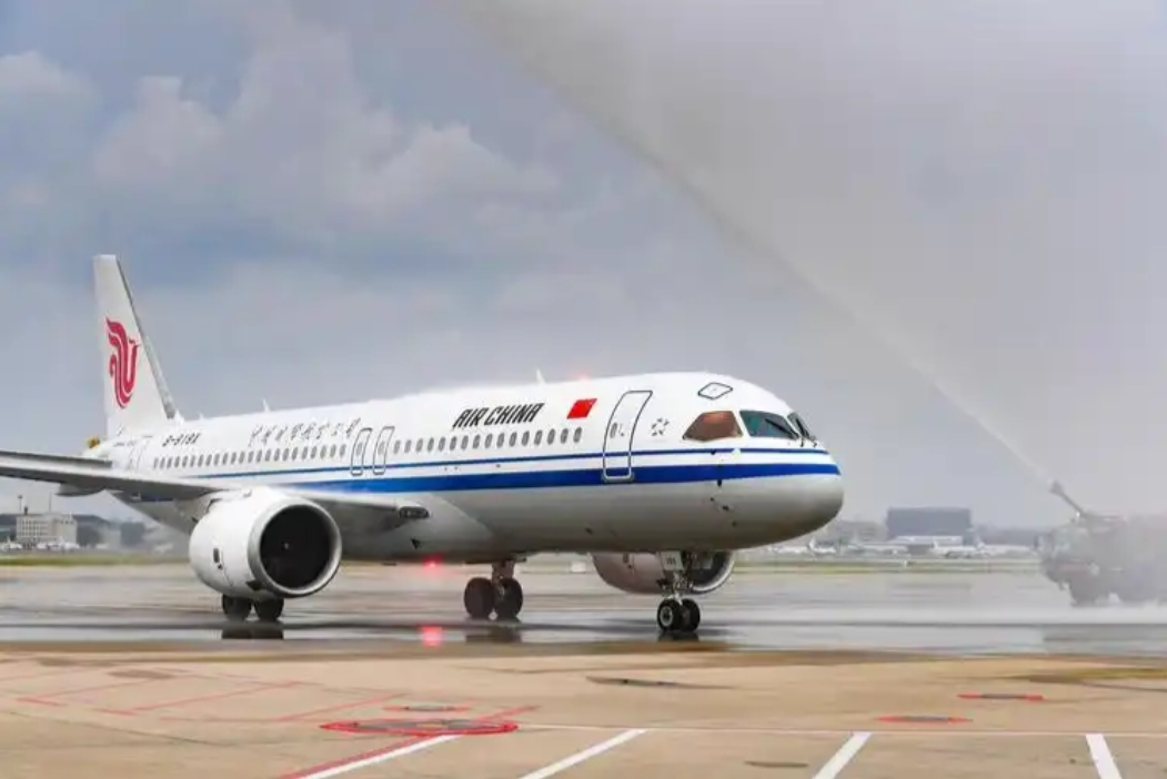 9900万美元一架的C919刚把香港航线飞成日常，就有人喊“造出来才发现
