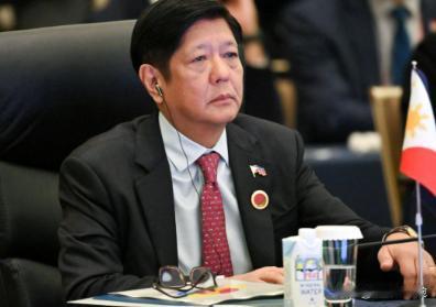 现在的局势是：日本积极备战；菲律宾在南海挑衅；越南准备在北部湾捣乱。……所以，