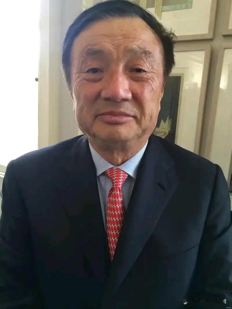 任正非也太厉害了。81岁高龄，头发未白，背未驼，还被邀请到民营企业家大会现场，