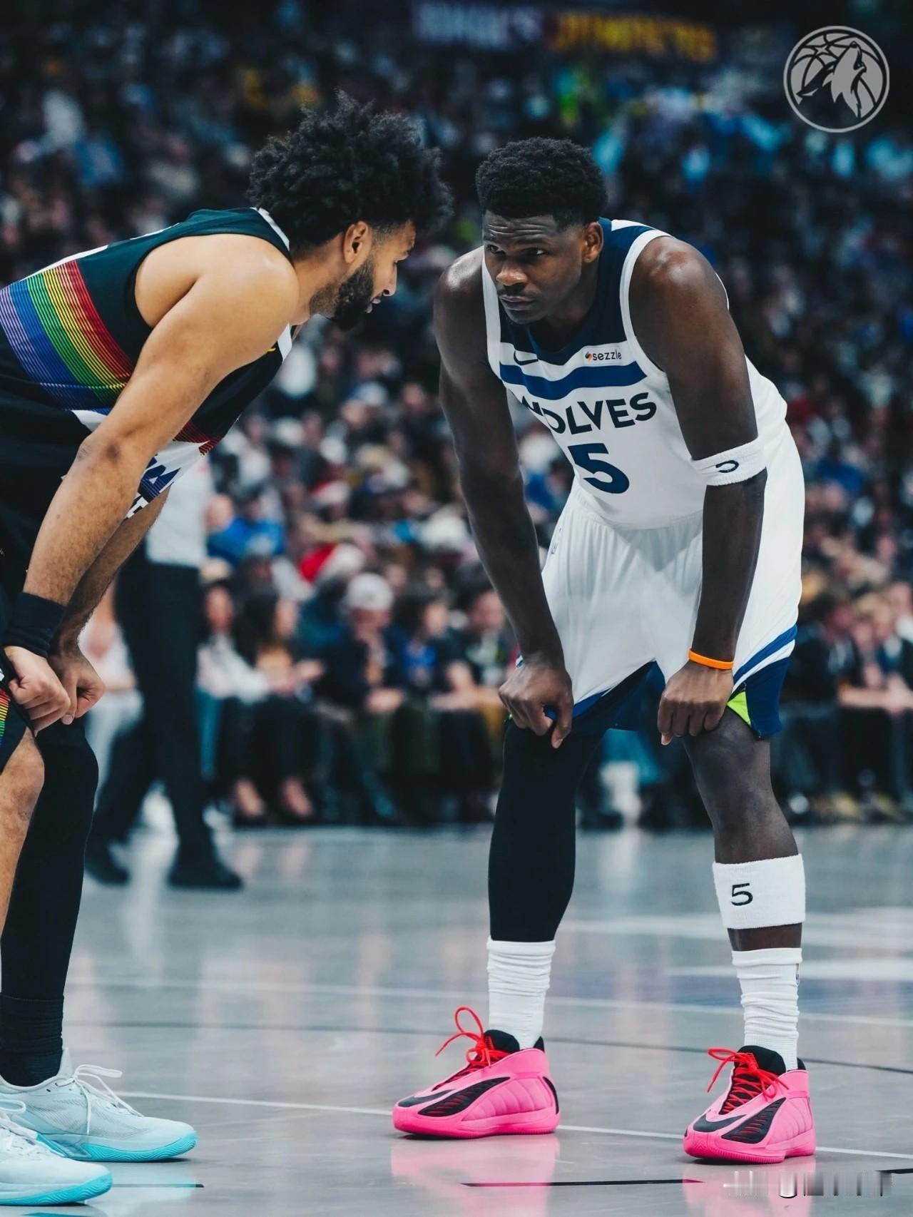 冲动是魔鬼呀，爱德华兹毁了约基奇“60+20+20”的超级三双!在今天森林狼