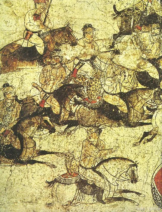 当年北魏在草原崛起，大杀四方，一度想迁居河北。汉臣崔浩对北魏明元帝拓跋嗣是这么说