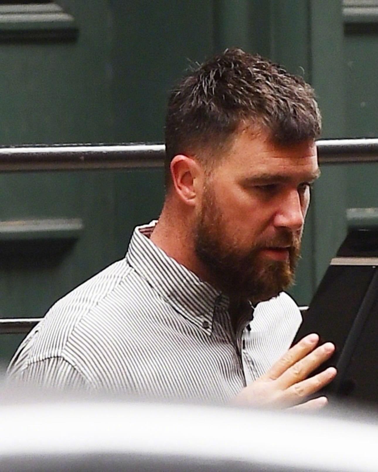 当地时间4月13日，GigiHadid和TravisKelce抵达纽