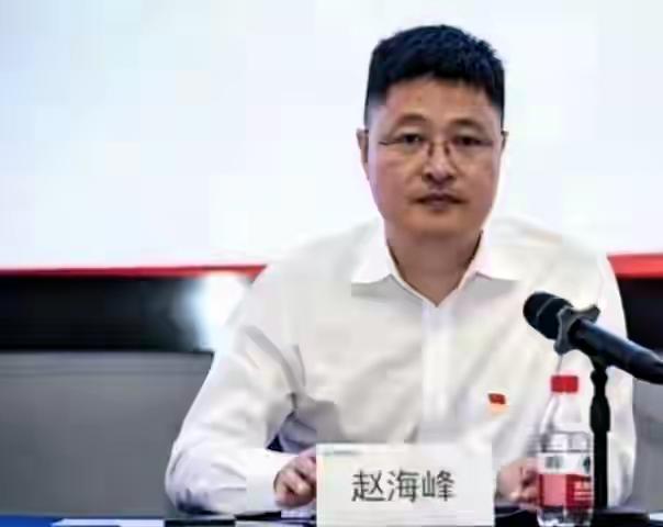 国家严打之风刮到了杭州杭州公职、高管双双被查！酒局乱象撕开现实底线近日，