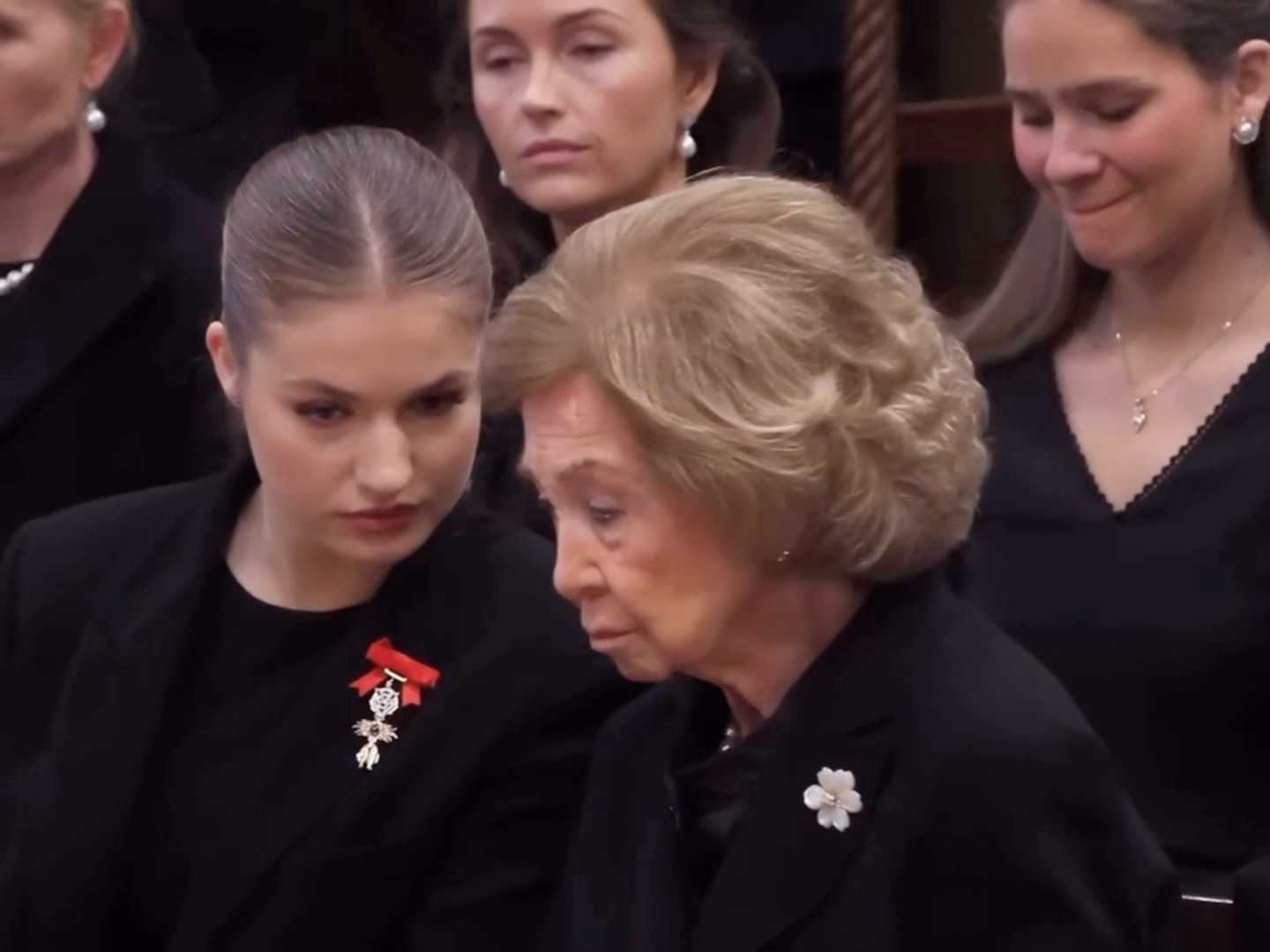 西班牙王室送别艾琳，一些波旁家的团结&温情时刻