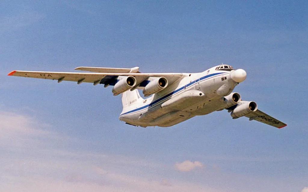 昨天乌克兰袭击了俄罗斯黑海北部的港口城市塔甘罗格中央机场。熟悉苏联航空的朋友应