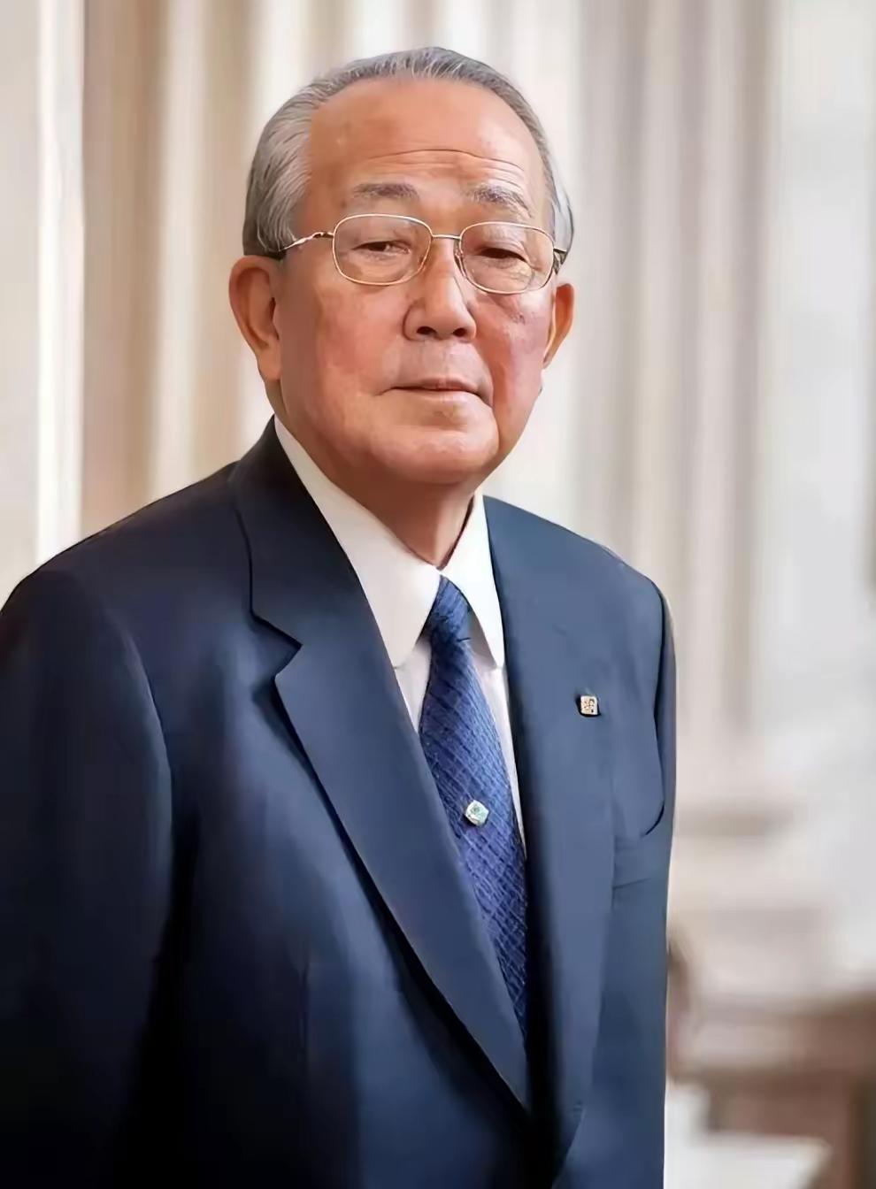 一位高人说：“给你泄露一个天机，就三句话。第一，你要坚定地相信人是没有病的。第二