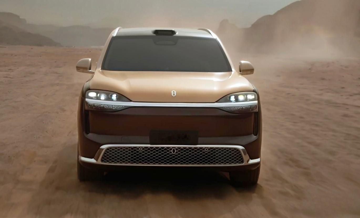 全新问界M9，外观纯赏，看着确实更厚实，面对越来越强的9系竞争对手，这个风格可以