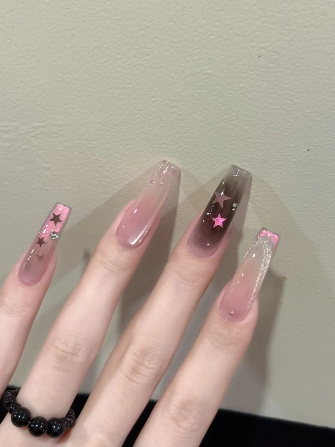 新美甲 look♡♩好喜欢我的甜酷辣妹风美甲✨