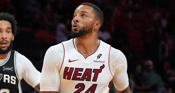 迈阿密热火周五宣布，后卫诺曼·鲍威尔因右侧腹股沟拉伤，将至少缺阵一周。核磁共振