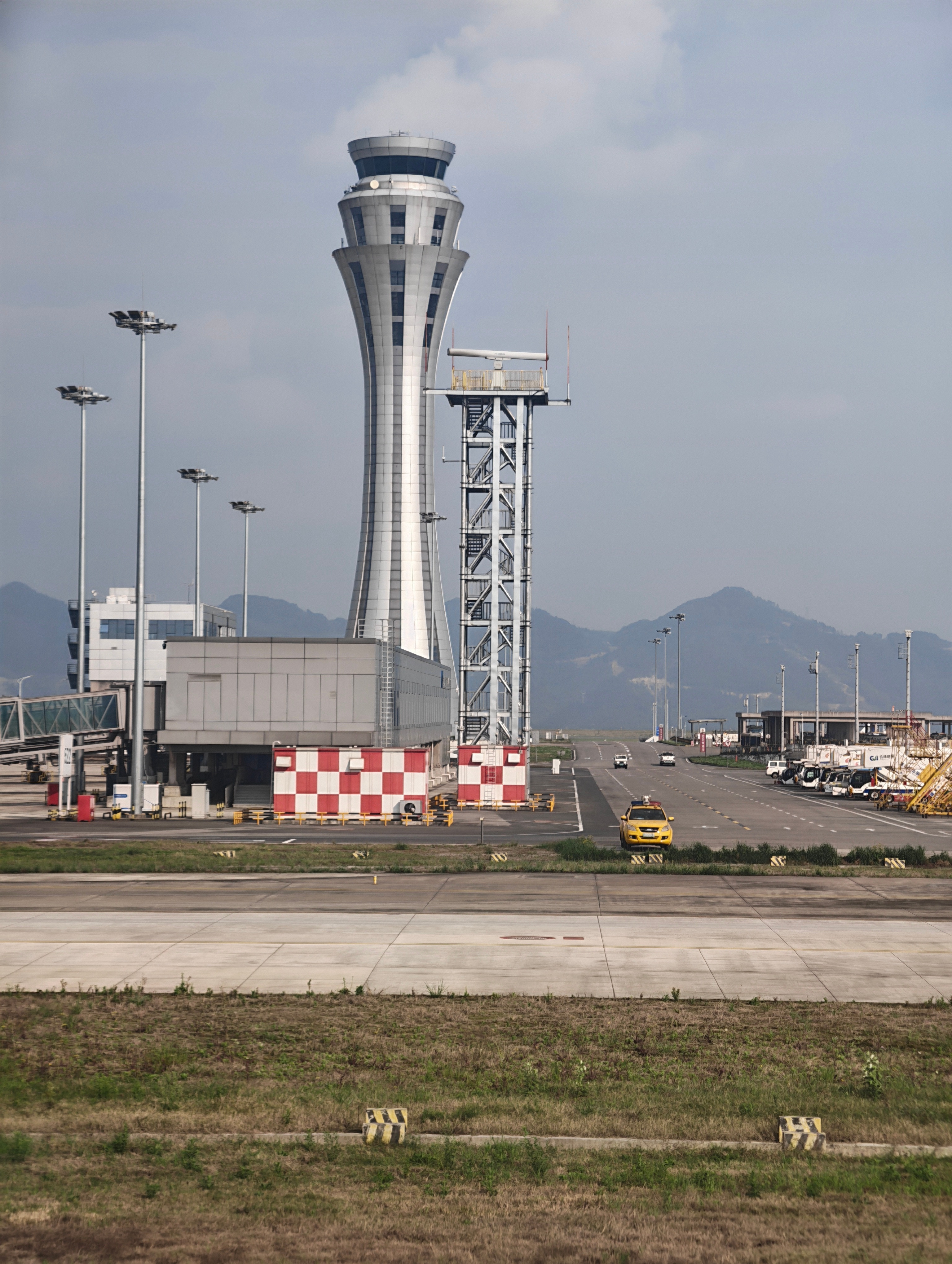 勒是雾都重庆·重庆江北国际机场