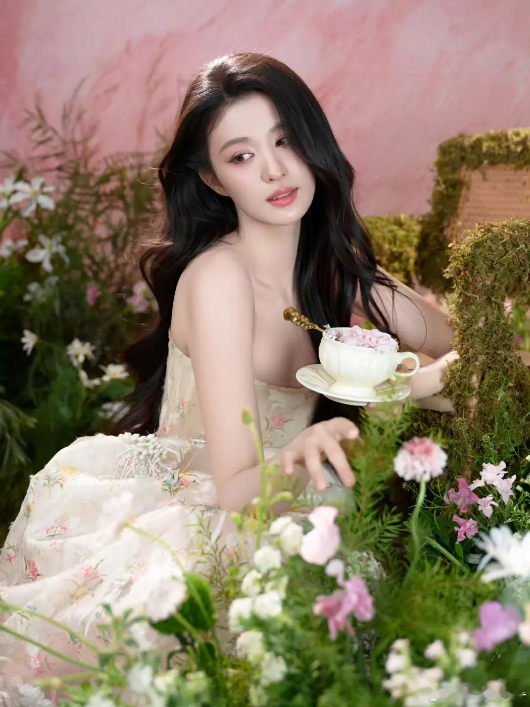 曝王楚然早就融了AI“白眼女神”王楚然工作室曾使用AI技术制作新剧《成何体统》的