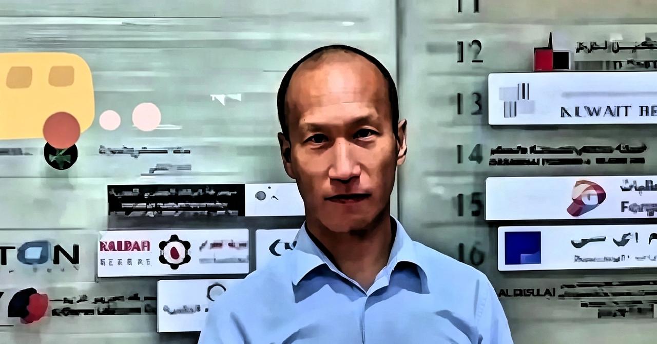 为了省20元房费，他在沙漠裹塑料布睡了一夜。醒来后，塑料布上掉下一串水珠。11年