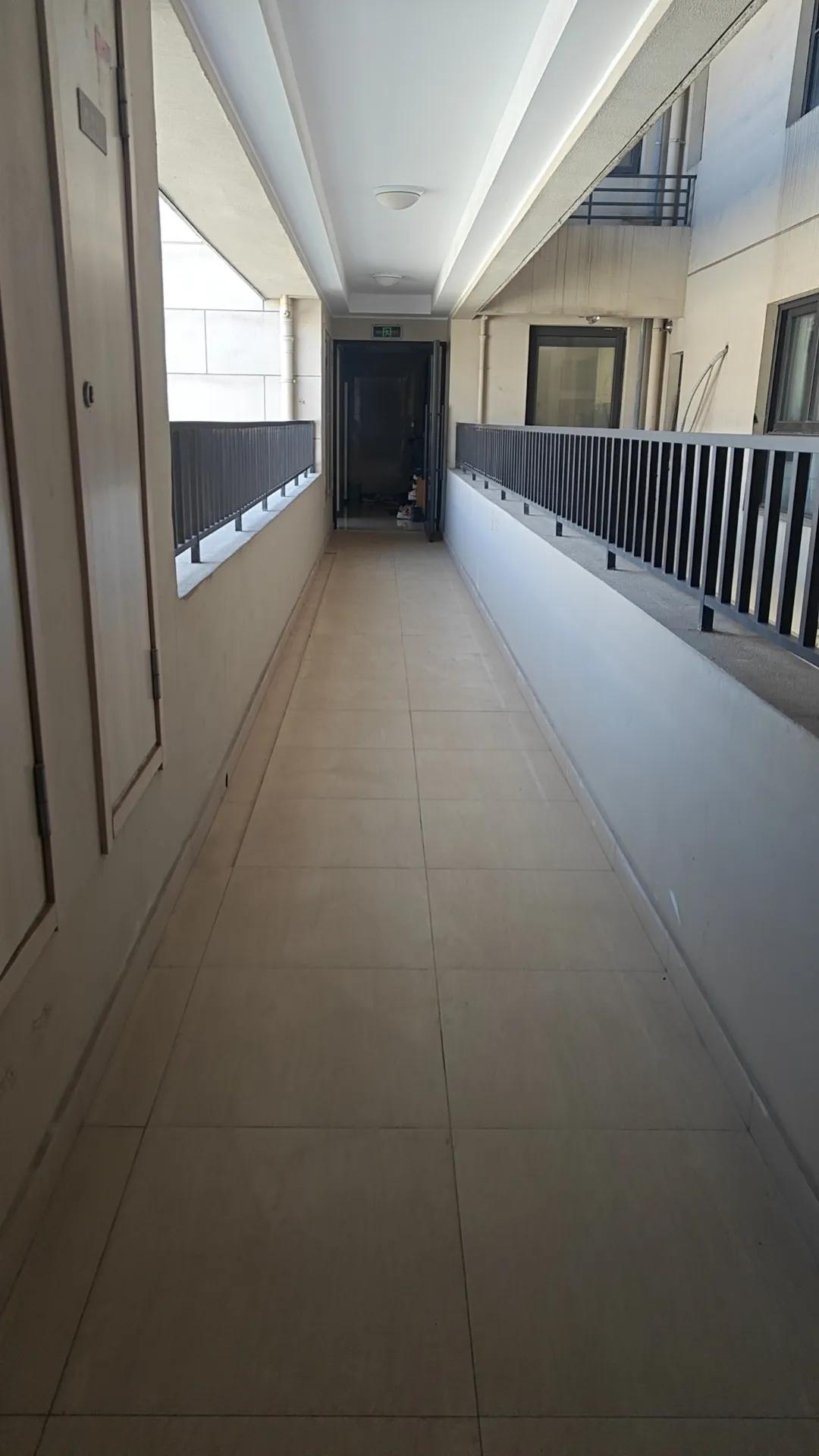 现在农村有一个现象，既怕子女成绩不好，又怕子女成绩太好。怕子女不成绩不好，影